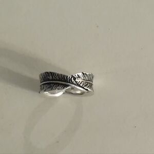 Retired James Avery Birds of a Feather Band Ring